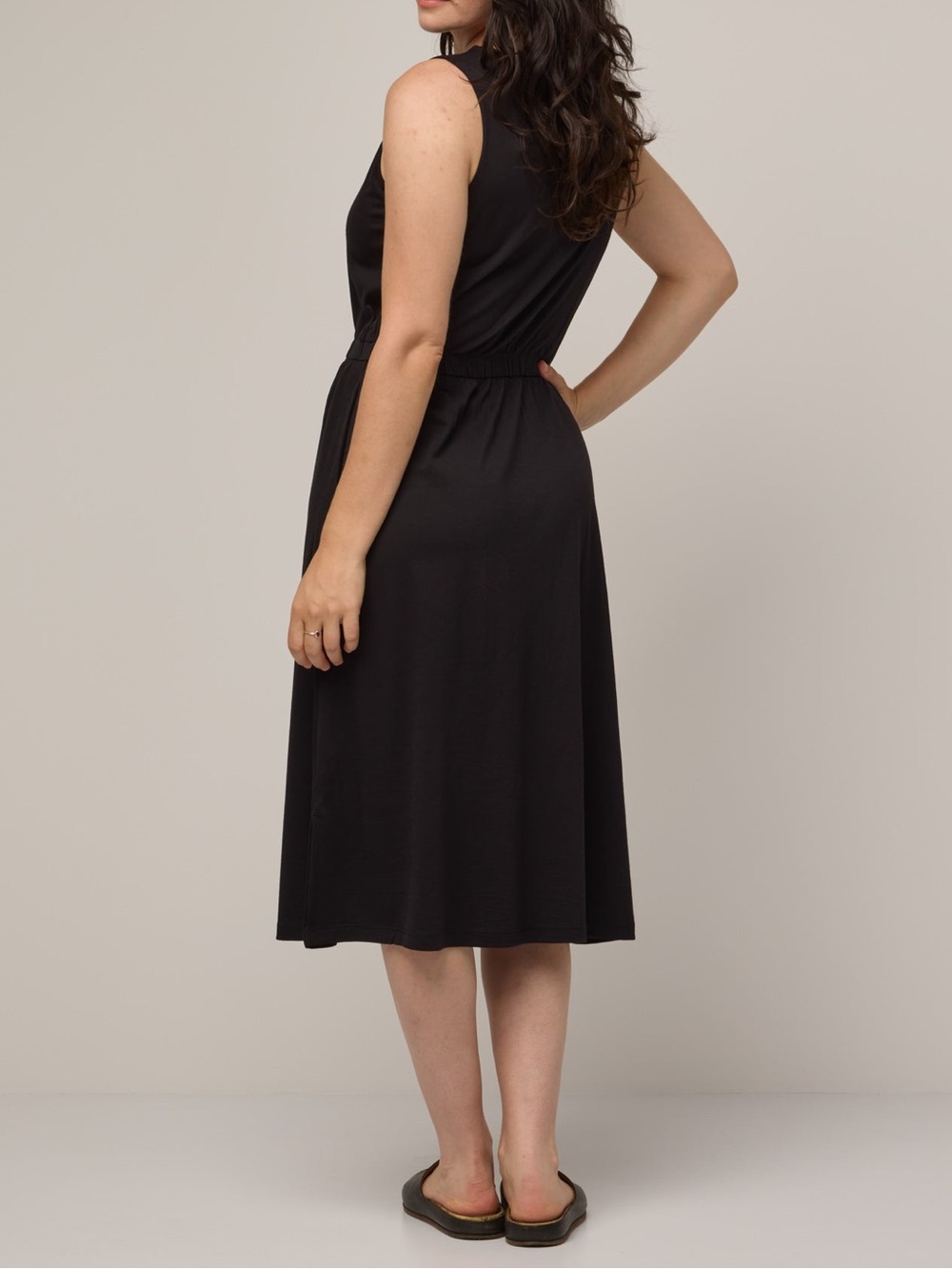Women’s Wool& Sofia Fit & Flare Merino Wool Sleeveless Midi Dress Black Size M - Picture 3 of 9